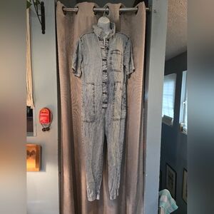 ⭐️Cotton/Rayon Acid Wash Jumpsuit with Pockets⭐️